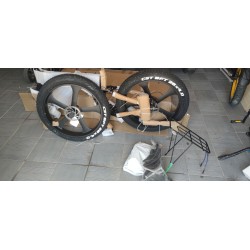 disassembled e-bike eo 1000